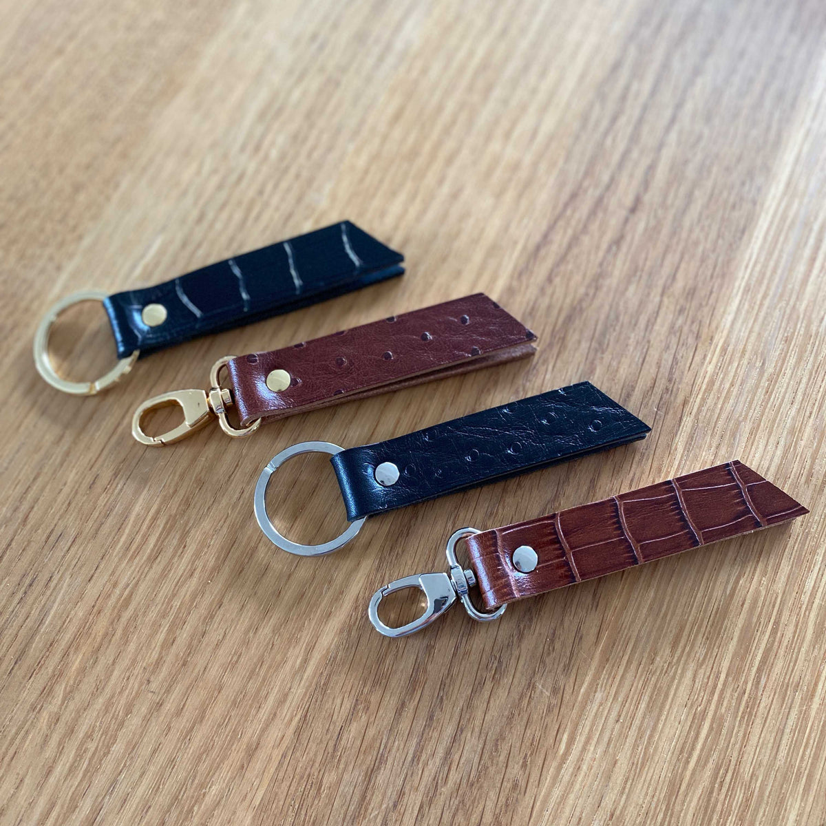 Porte-clés RUBAN en cuir embossé